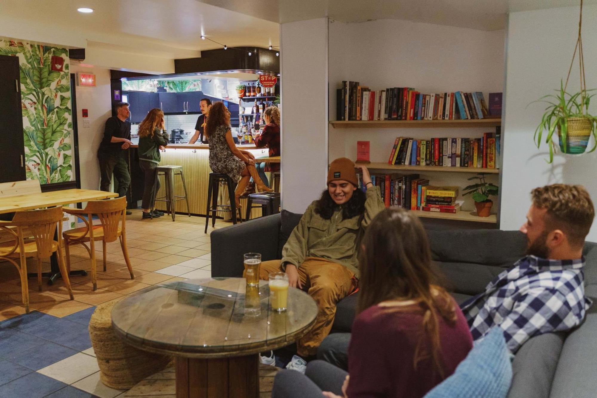 Auberge Saintlo Montreal Hostel Dış mekan fotoğraf